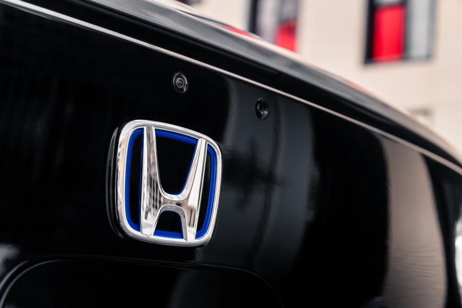 Логотип Honda e 2020 года  (UK) (фото 40 из 40)